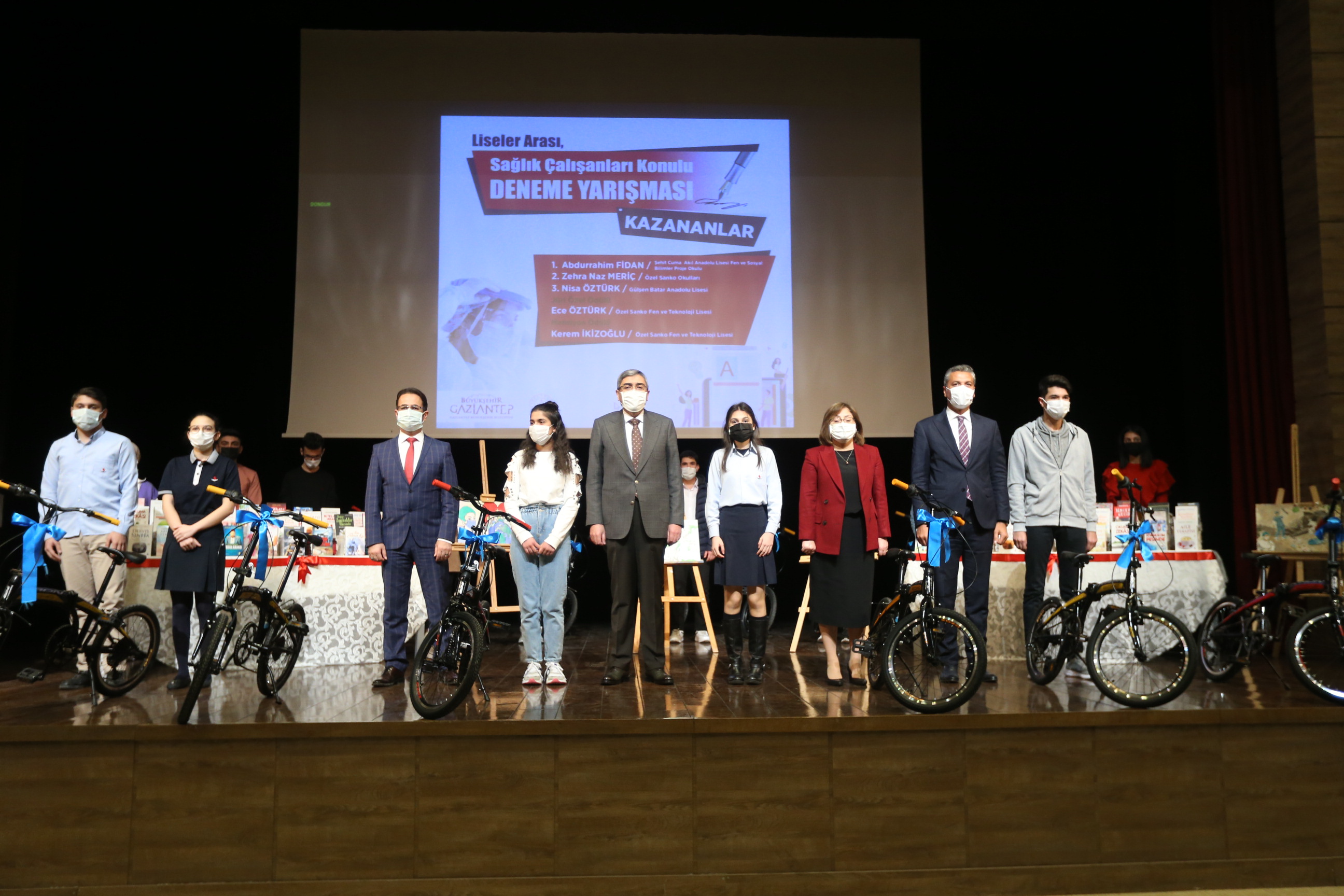 Sağlık Çalışanları Konulu Resim Şiir Yarışması Ödül Töreni