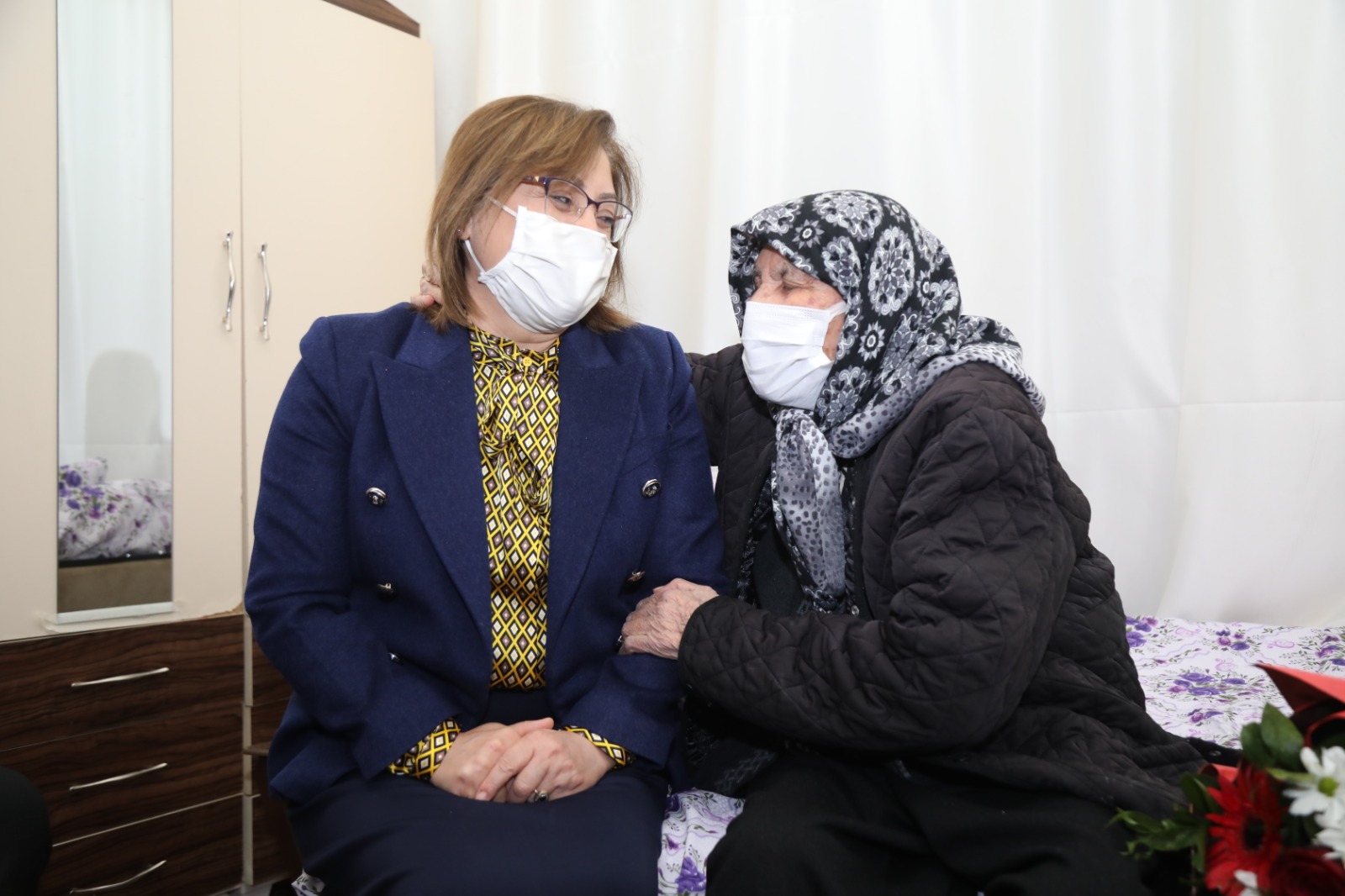 Yaşlılar Haftası Yaşlı Evi Ziyareti Cennet Çiçek 