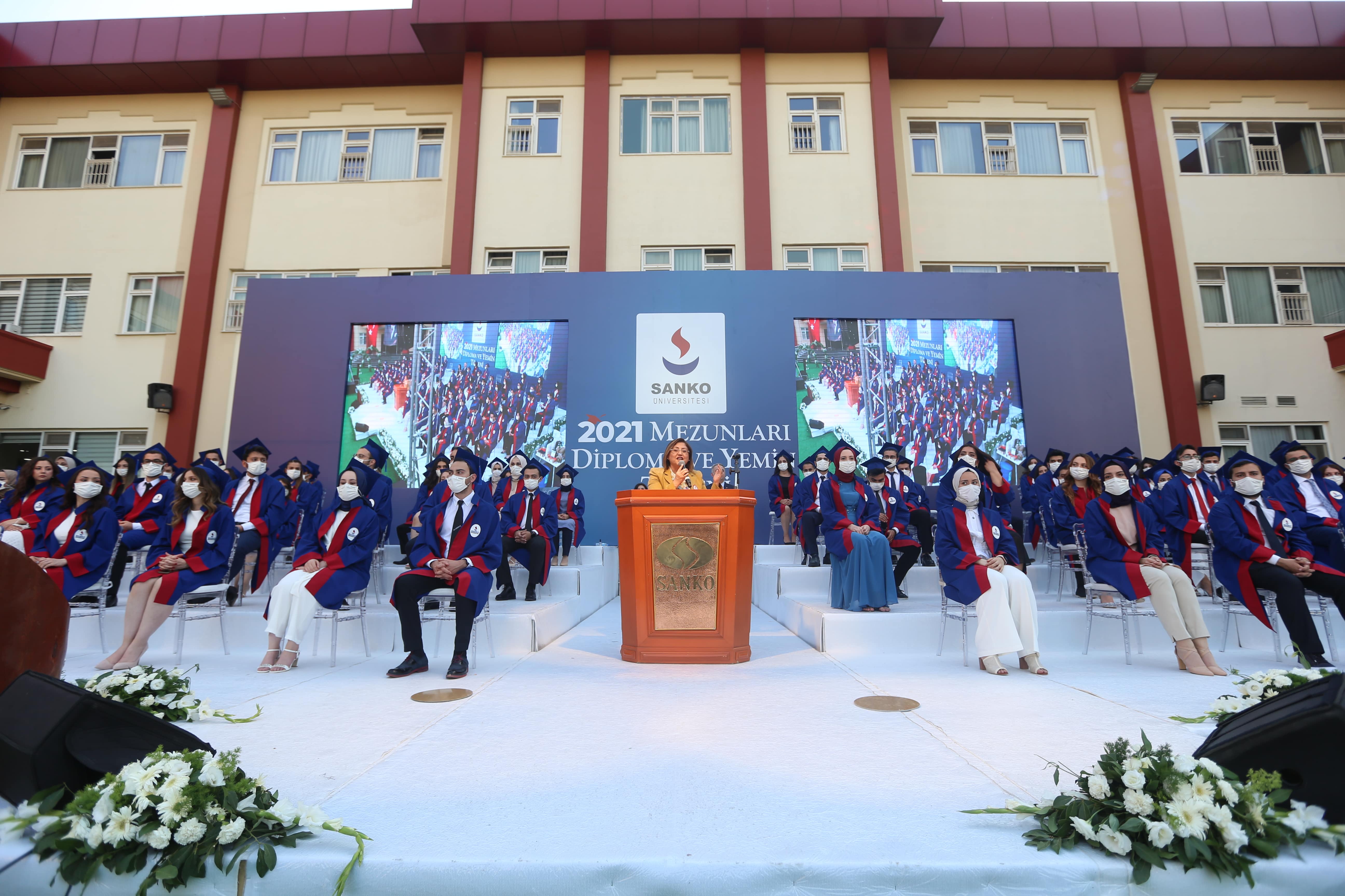 Sanko Üniversitesi Tıp Fakültesi 2021 Mezunları Diploma ve Yemin Töreni 