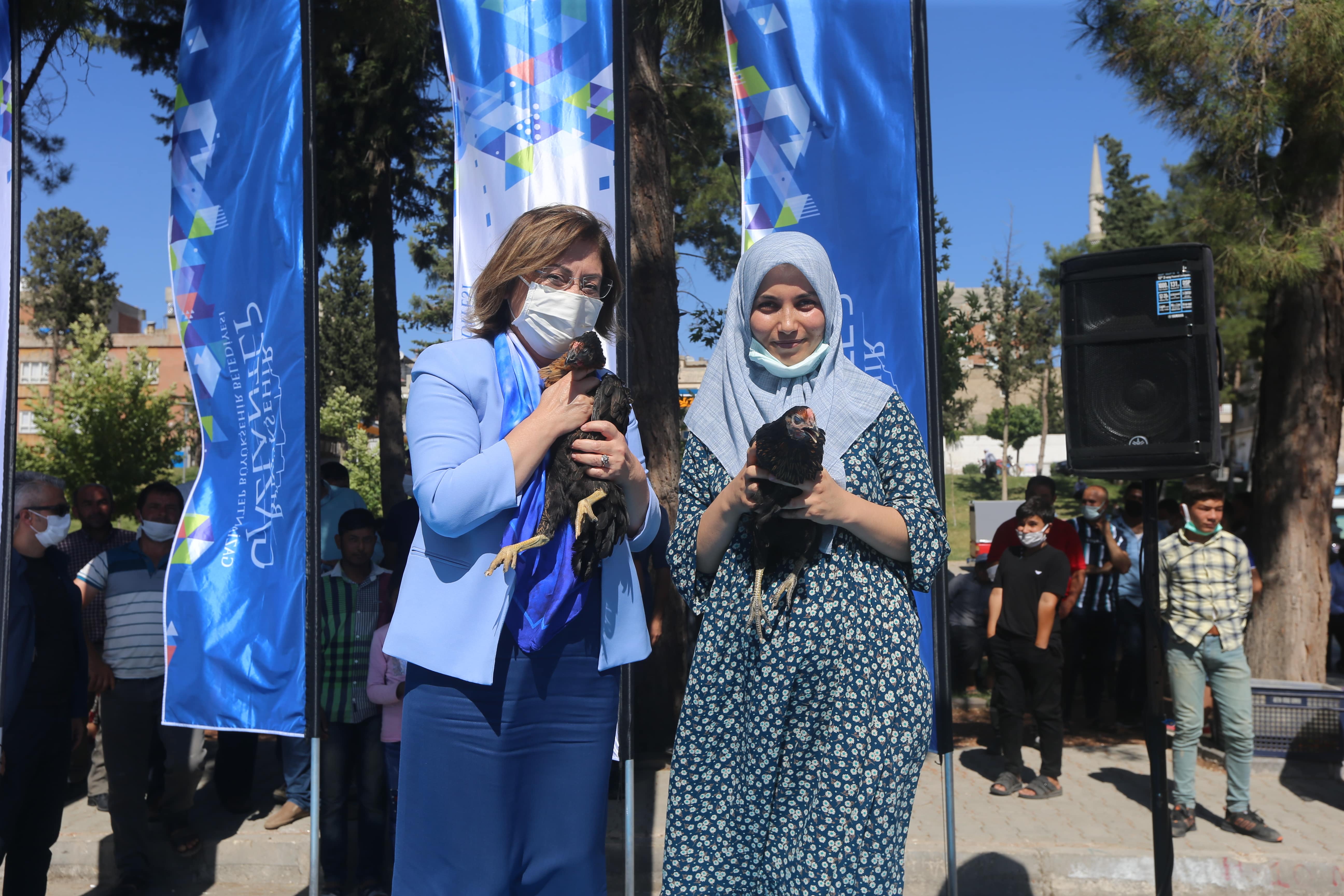 Nizip Tavuk Dağıtım Töreni 