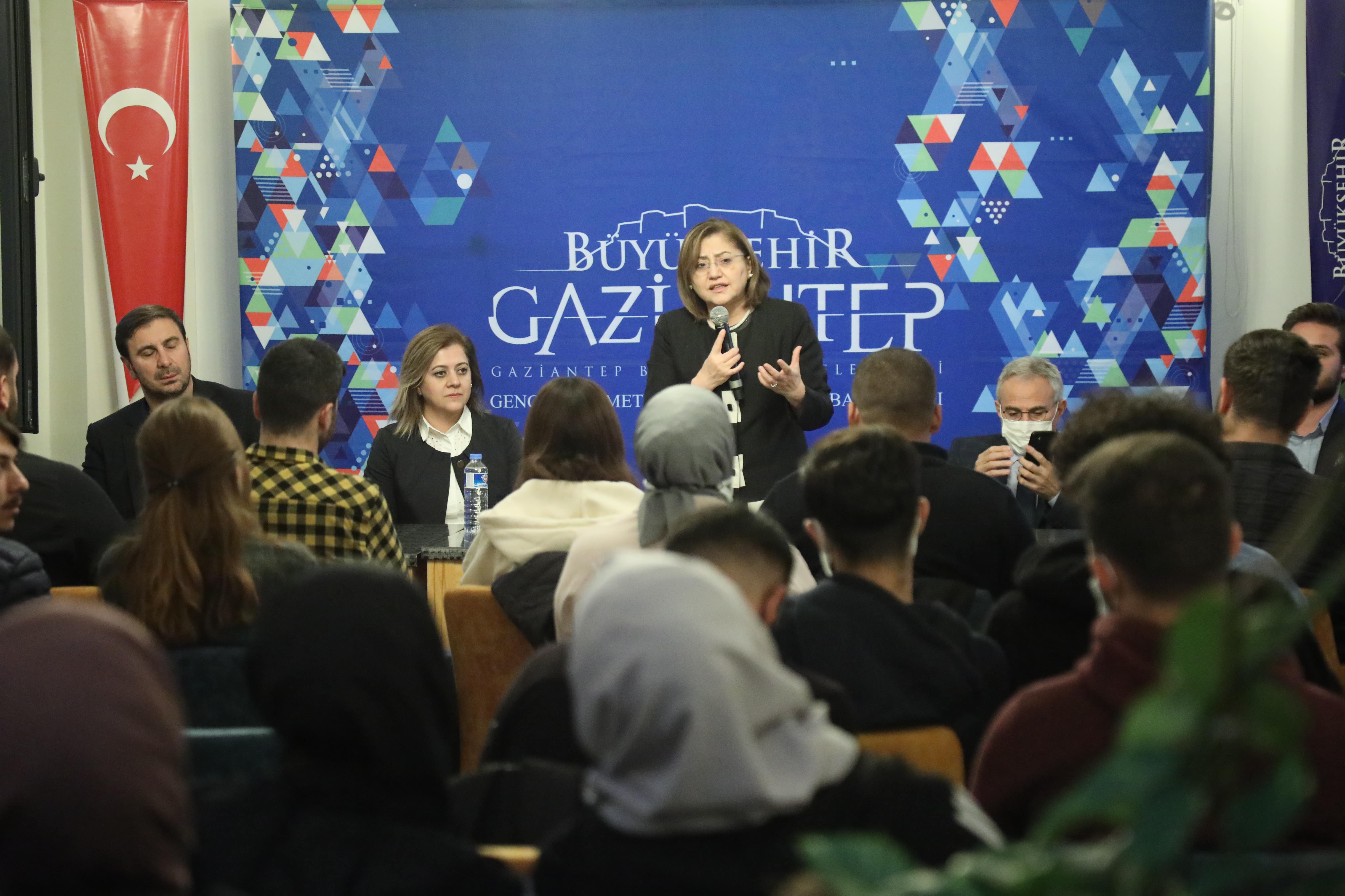 Annem Gibi Projesi Kapsamında Gençlerle Buluşma