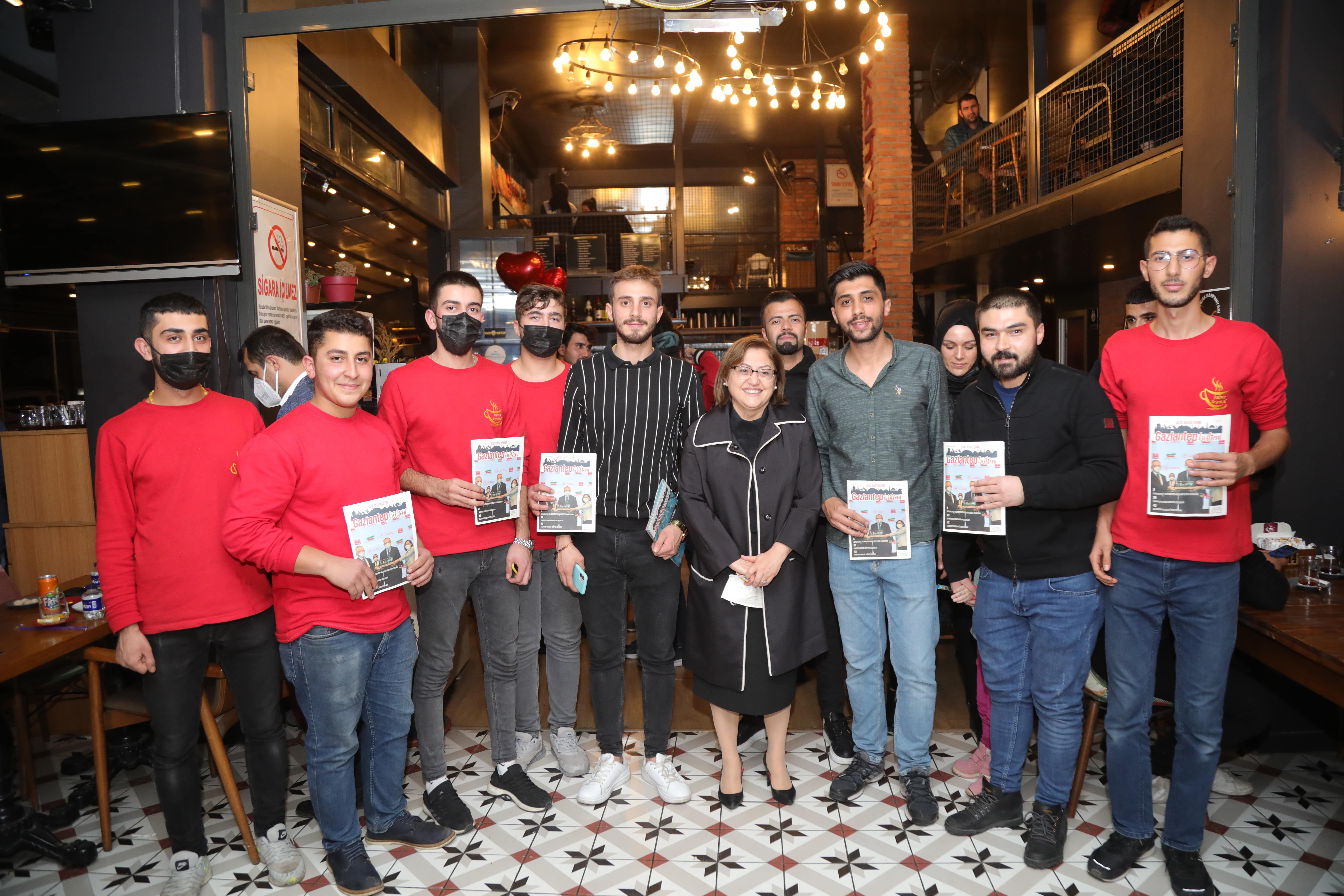 Kahve Tiryakisi Gençlerle Buluşma