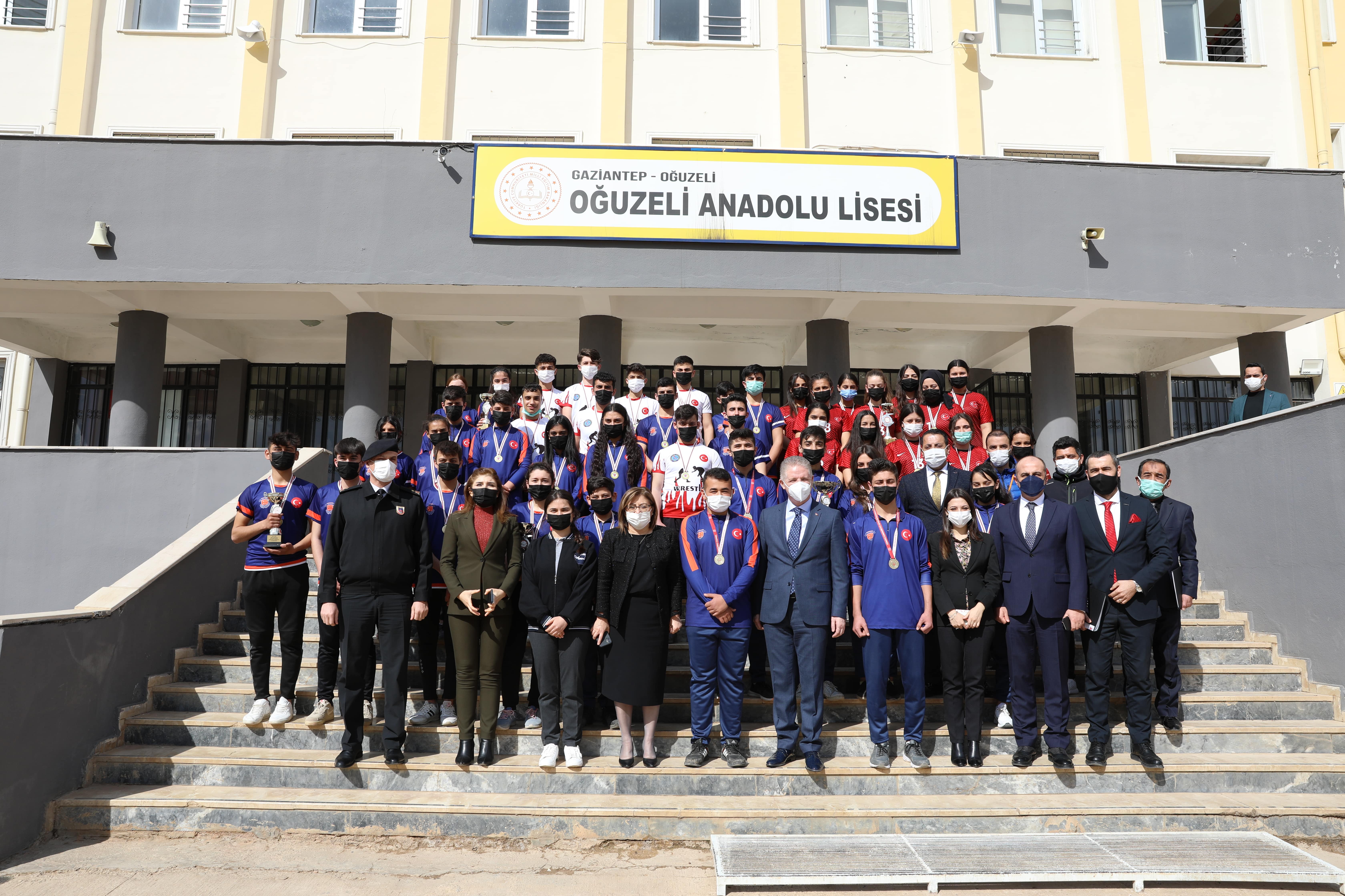 Oğuzeli Anadolu Lisesini Ziyaret 