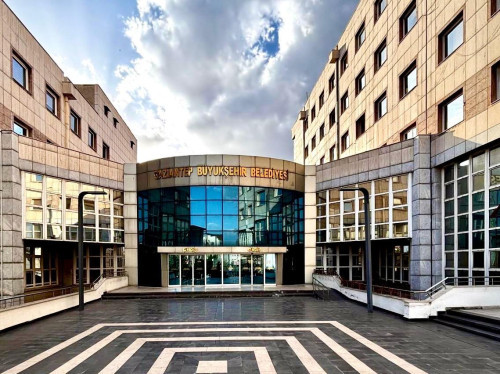 41 YILDIR EVLİ ÇİFTLERİN UMRE YOLCULUĞU İÇİN BAŞVURU DETAYLARI BELLİ OLDU