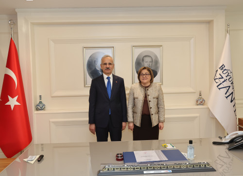 BAKAN URALOĞLU BAŞKAN ŞAHİN’İ ZİYARET ETTİ