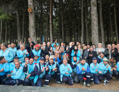 BAŞKAN ŞAHİN BELEDİYE ÇALIŞANLARIYLA BİR ARAYA GELDİ