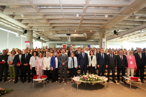 BÜYÜKŞEHİR EV SAHİPLİĞİNDE OKUL ÖNCESİ ZİRVE PROGRAMI DÜZENLENDİ