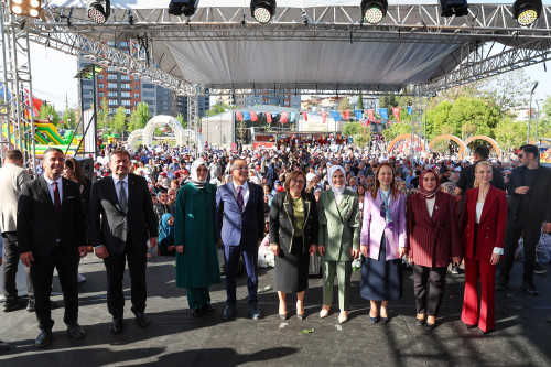 GAZİANTEP AİLE FESTİVALİ BAKAN GÖKTAŞ’IN KATILIMIYLA AÇILDI