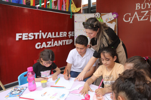 GAZİANTEP AİLE FESTİVALİ TÜM HIZIYLA SÜRÜYOR