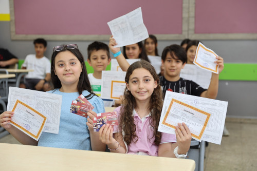 BAŞKAN ŞAHİN’DEN TÜM ÖĞRENCİLERE KARNE HEDİYESİ