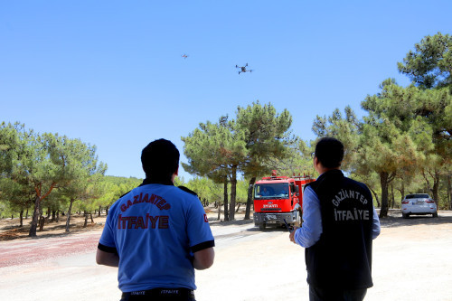 BÜYÜKŞEHİR İTFAİYESİ'NDEN TERMAL DRONE İLE YANGIN NÖBETİ