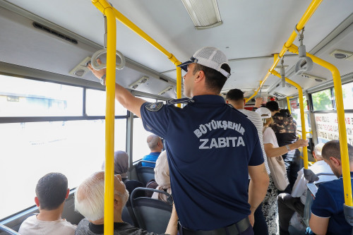 GAZİANTEP BÜYÜKŞEHİR ZABITA, 2025 YILINDA KLİMA DENETİMLERİNDE 521 ARACA CEZA YAZDI