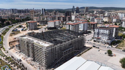 GAZİANTEP’İN YENİ SPOR ÜSSÜ: KAMİL OCAK KAPALI SPOR SALONU YÜKSELİYOR