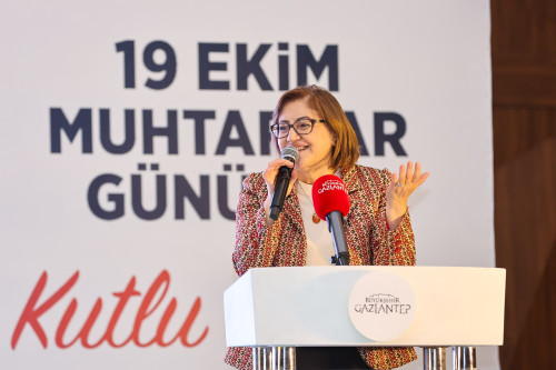 BAŞKAN FATMA ŞAHİN’DEN MUHTARLAR İÇİN KONUT MÜJDESİ