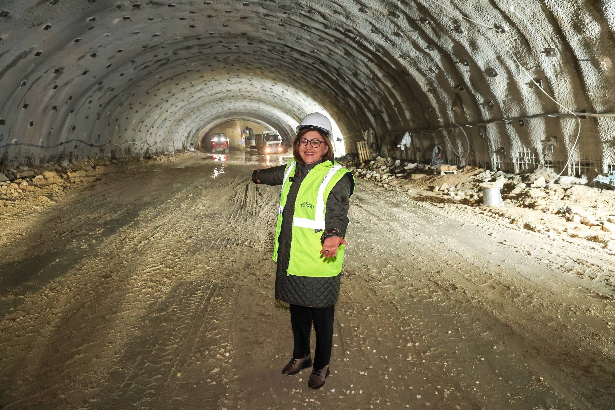 DÜLÜK-OSB TÜNELİ’NİN DÖRTTE BİRİ TAMAMLANDI