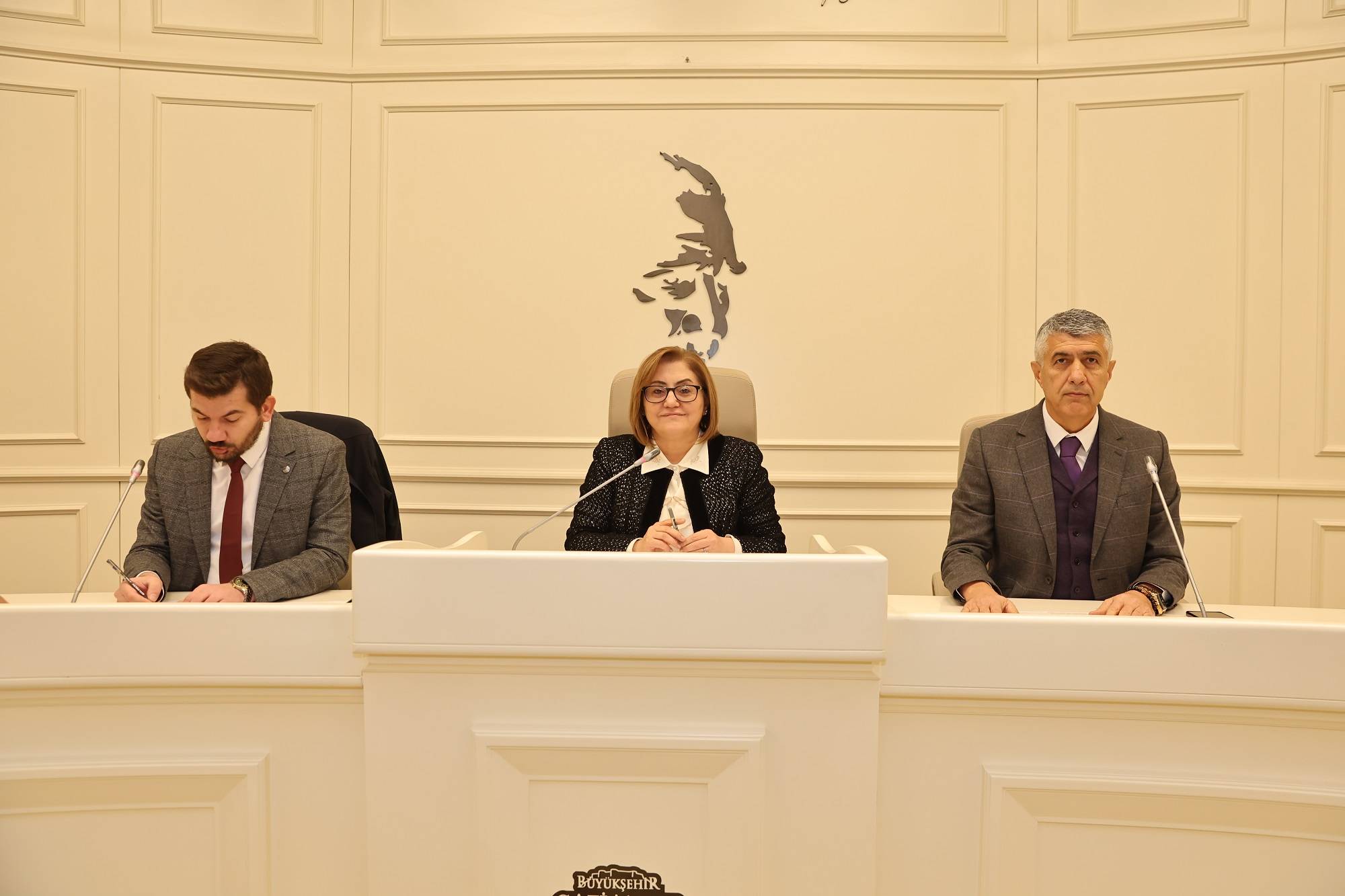 YENİ YILIN İLK MECLİSİ YAPILDI