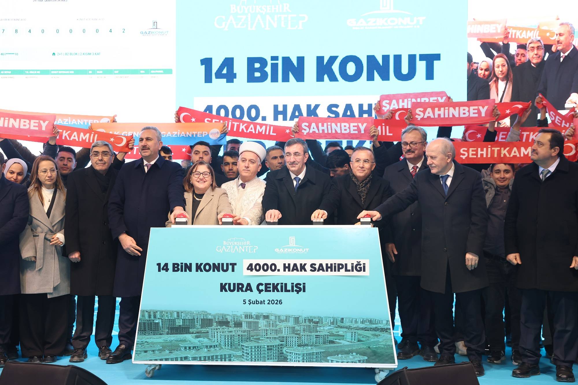 BÜYÜKŞEHİRDEN MİTİNG GİBİ KURA ÇEKİMİ!